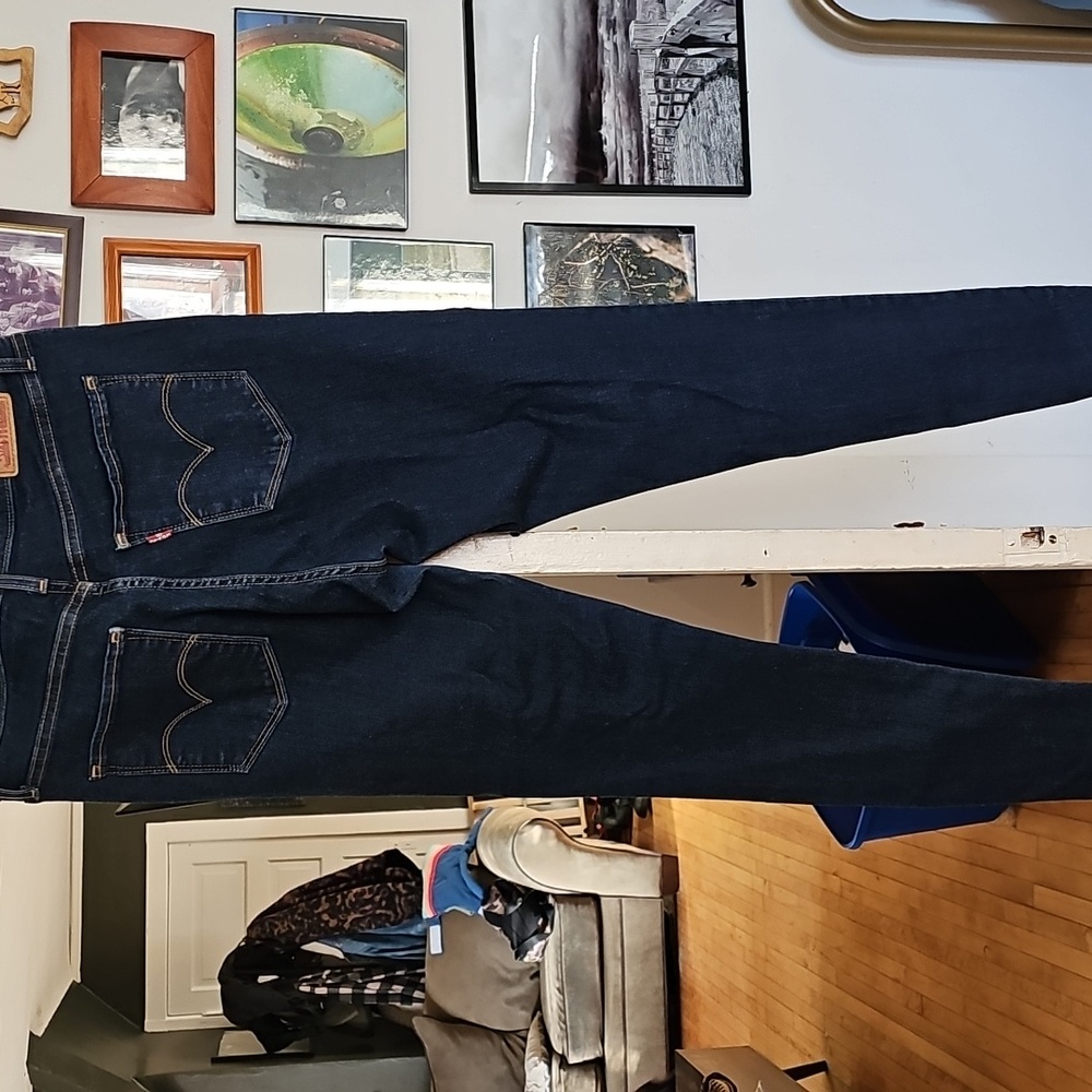Levis 720 High Rise Jeans - Picture 11 of 11
